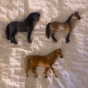 Schleich horses set of 3